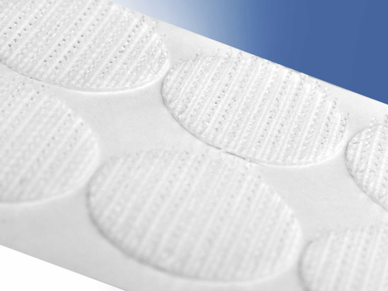 Výseky Velcoins průměr 22mm na roli háčky
